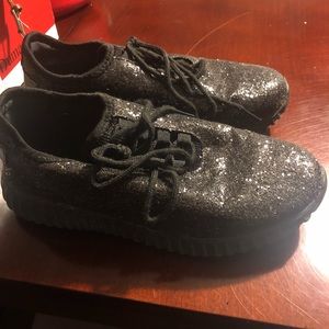 Black glitter Tenny shoes